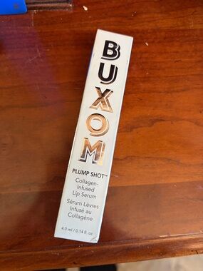 Buxom Plump Shot Lip Plumper in Shade Gilt